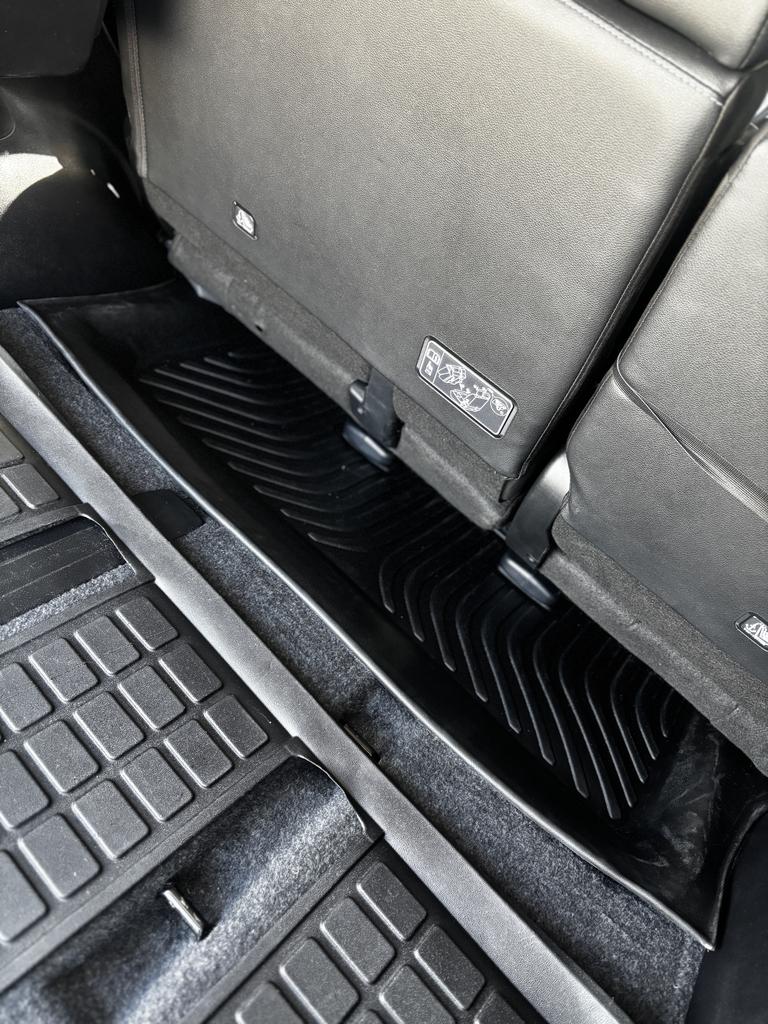 PISOS CALCE PERFECTO TOYOTA FORTUNER AWKA (DELANTEROS, TRASEROS Y 3RA CORRIDA)