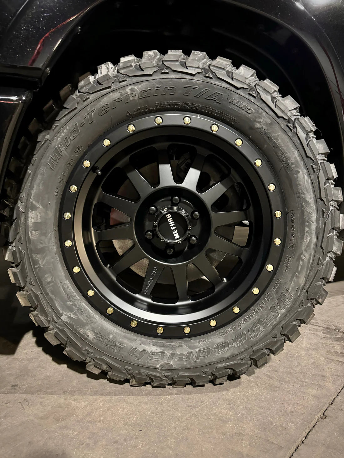 Llanta Method Matte Black 6x139r20 En 10 Off -18