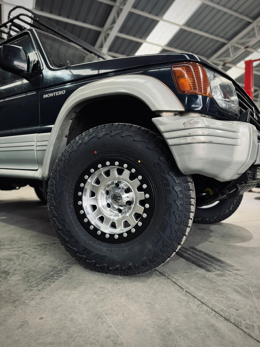 Llanta RMC 129 Beadlock 6x139,7