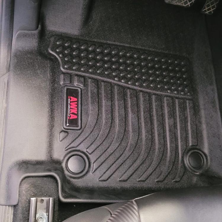 PISOS CALCE PERFECTO VOLKSWAGEN AMAROK AWKA (DELANTEROS Y TRASEROS) (SIN POSA VASO)