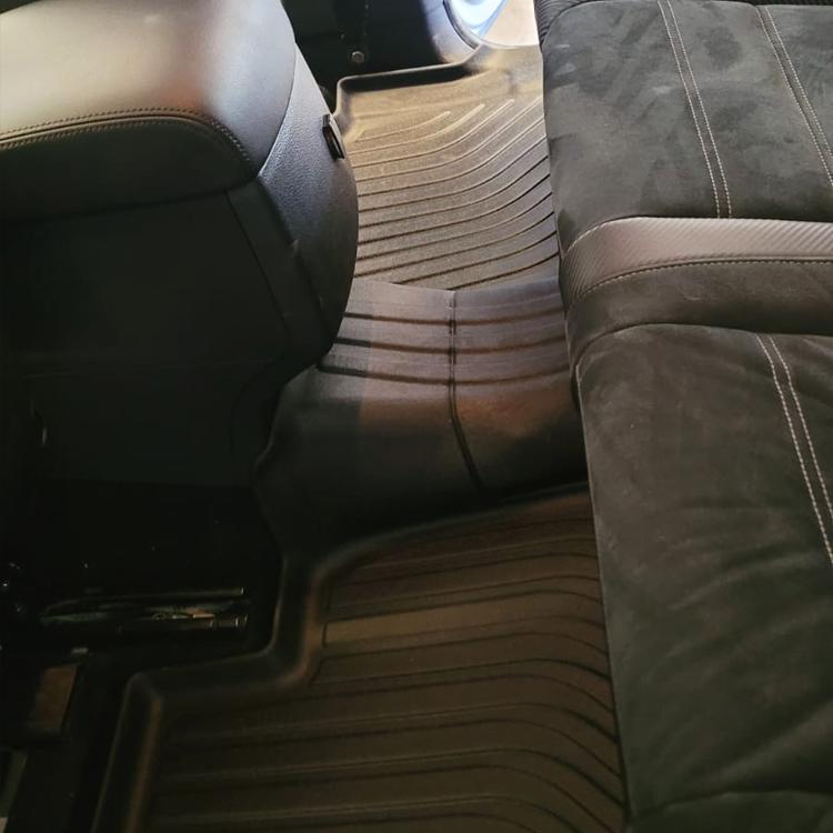 PISOS CALCE PERFECTO VOLKSWAGEN AMAROK AWKA (DELANTEROS Y TRASEROS) (SIN POSA VASO)