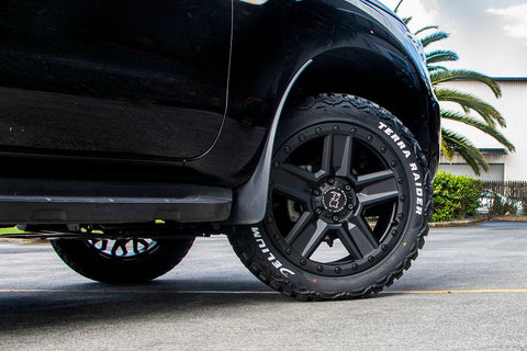 JUEGO DE 4 LLANTAS  17X8.5 6X139.7/-18 BLACK RHINO RAVINE MATTE BLACK