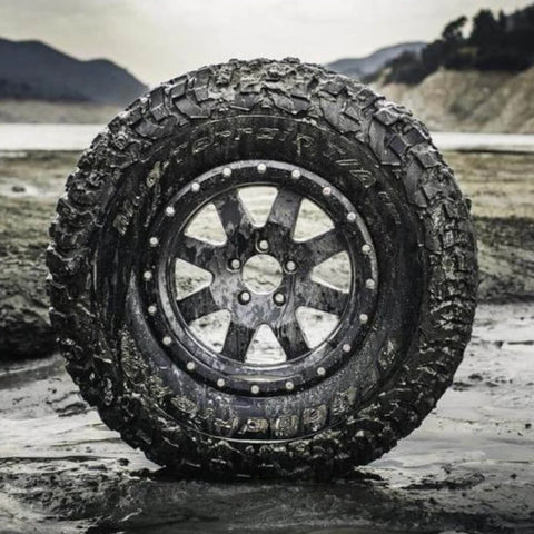 Juego de 4 Neumáticos MUD TERRAIN T/A KM3 LRE 315/70R17