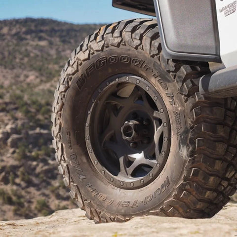 Juego de 4 Neumáticos MUD TERRAIN T/A KM3 245/75R17