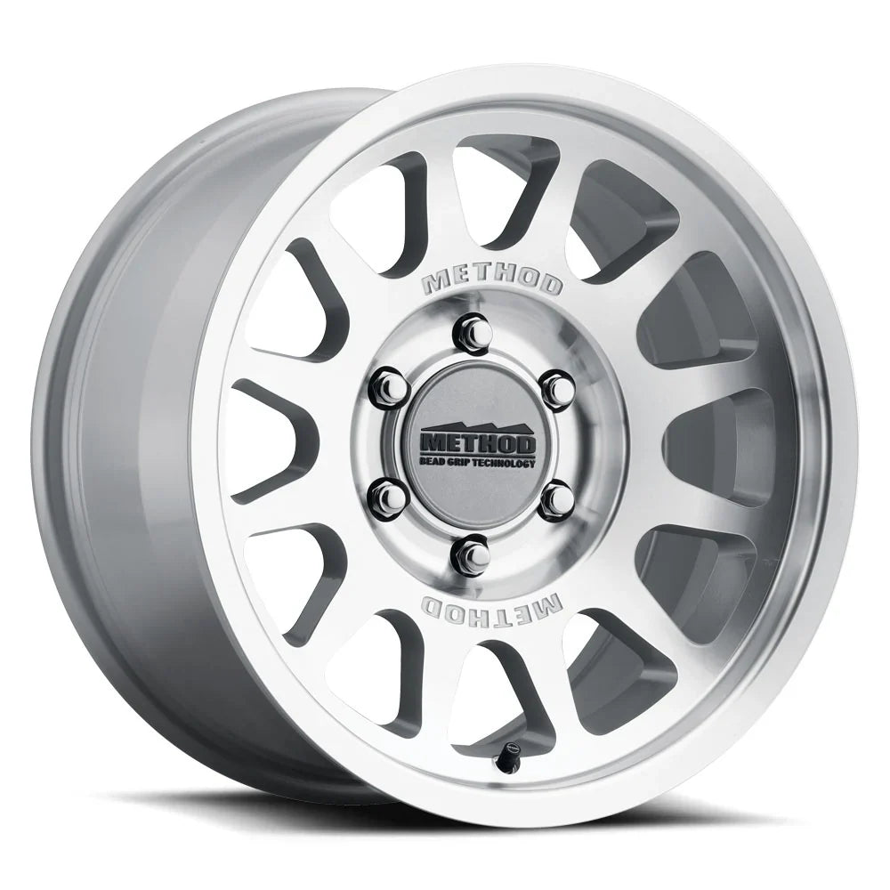 Llanta Method 703 Machined 6x139.7 R17